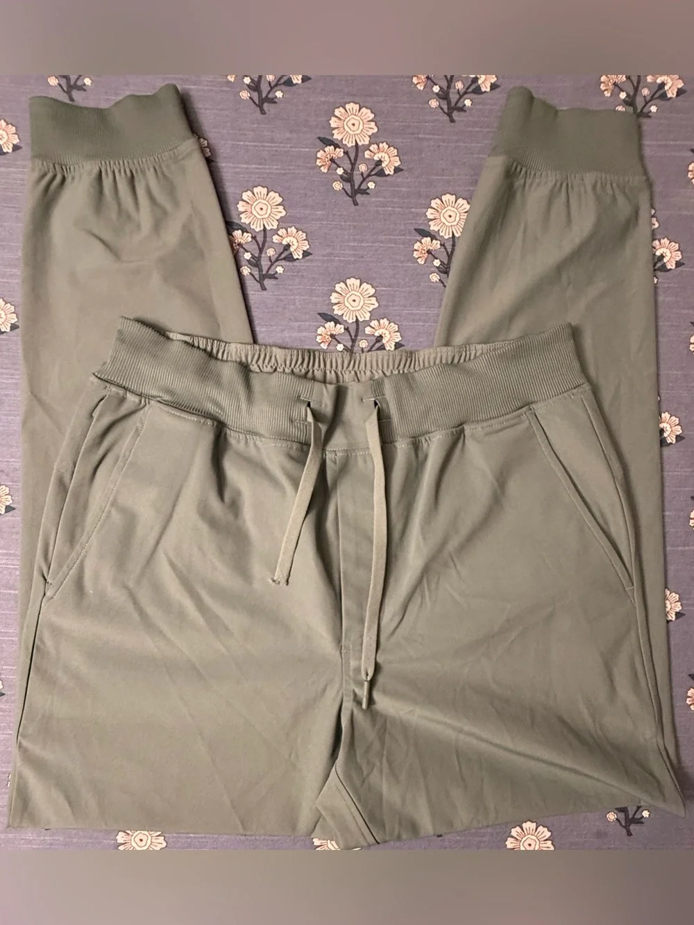 Rhoback Delta Performance Joggers – Men’s M – Jungle Green – GUC - See last pic
